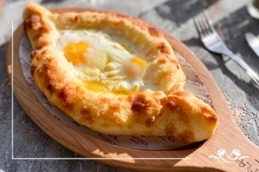 Adjarian khachapuri 